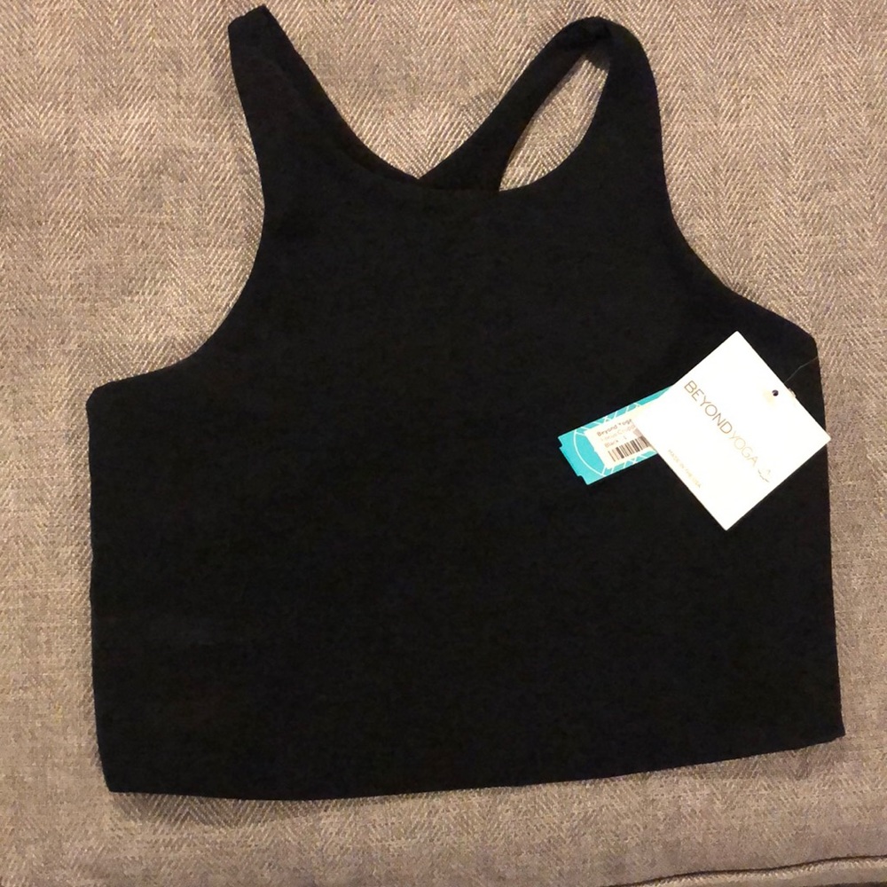 NWT Beyond Yoga cropped performance tank